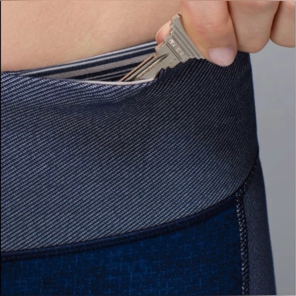 Lululemon Wunder Sashiko Denim Crop Leggings Size 6 - Picture 11 of 11